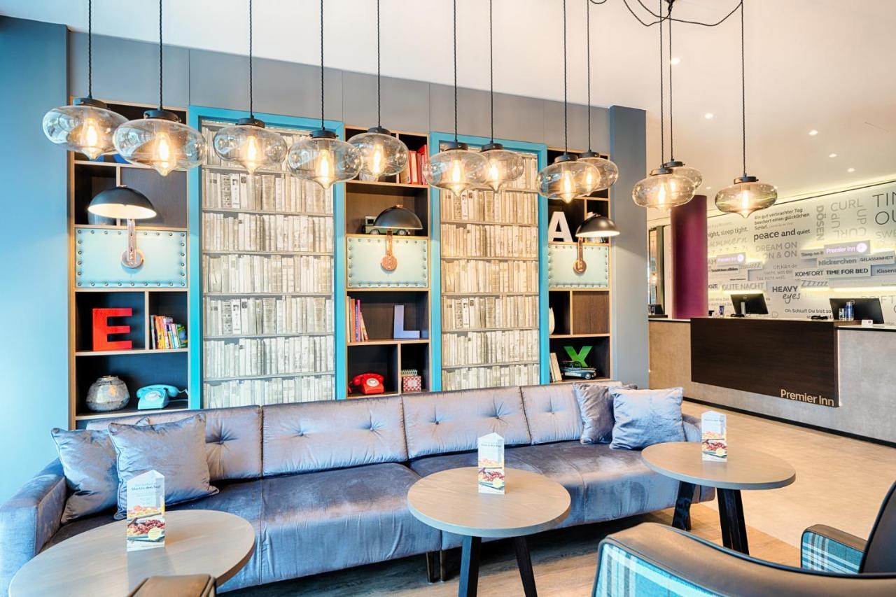 Premier Inn Stuttgart Bad Cannstatt Eksteriør billede